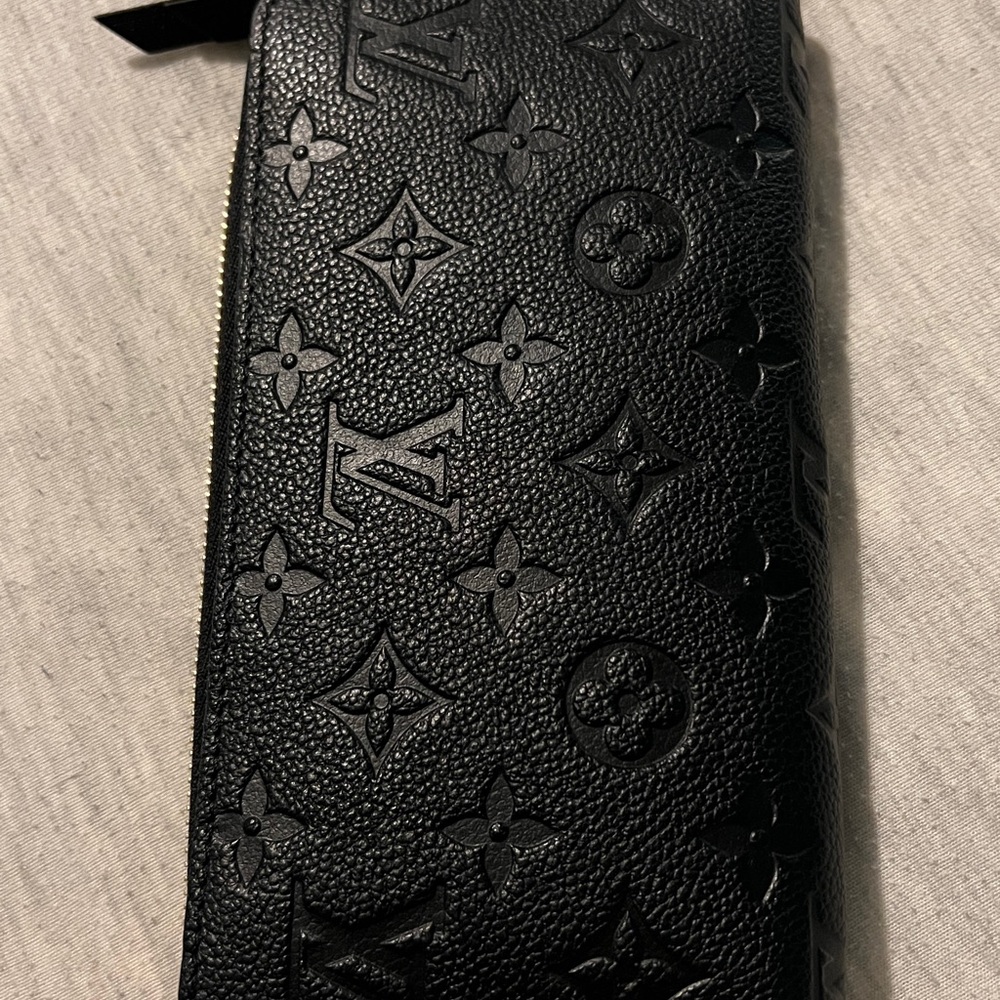 Louis Vuitton Zippy Wallet M61864 - Picture 15 of 15